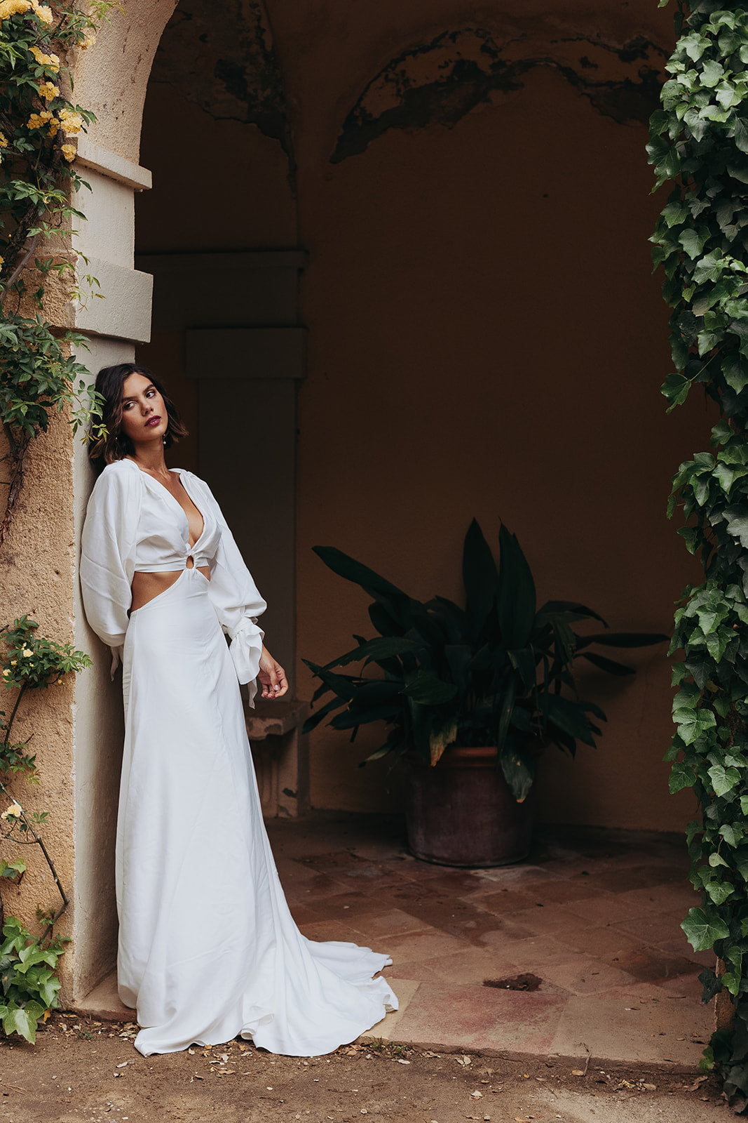 De perfecte couture trouwjurk voor de minimalistische bruid met een romantisch hart