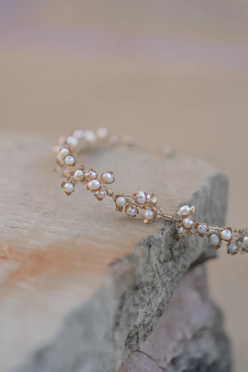 Wren – Verguld Bruids Haarsieraad met Zoetwaterparels – Hanna Peters × Gibson Bespoke