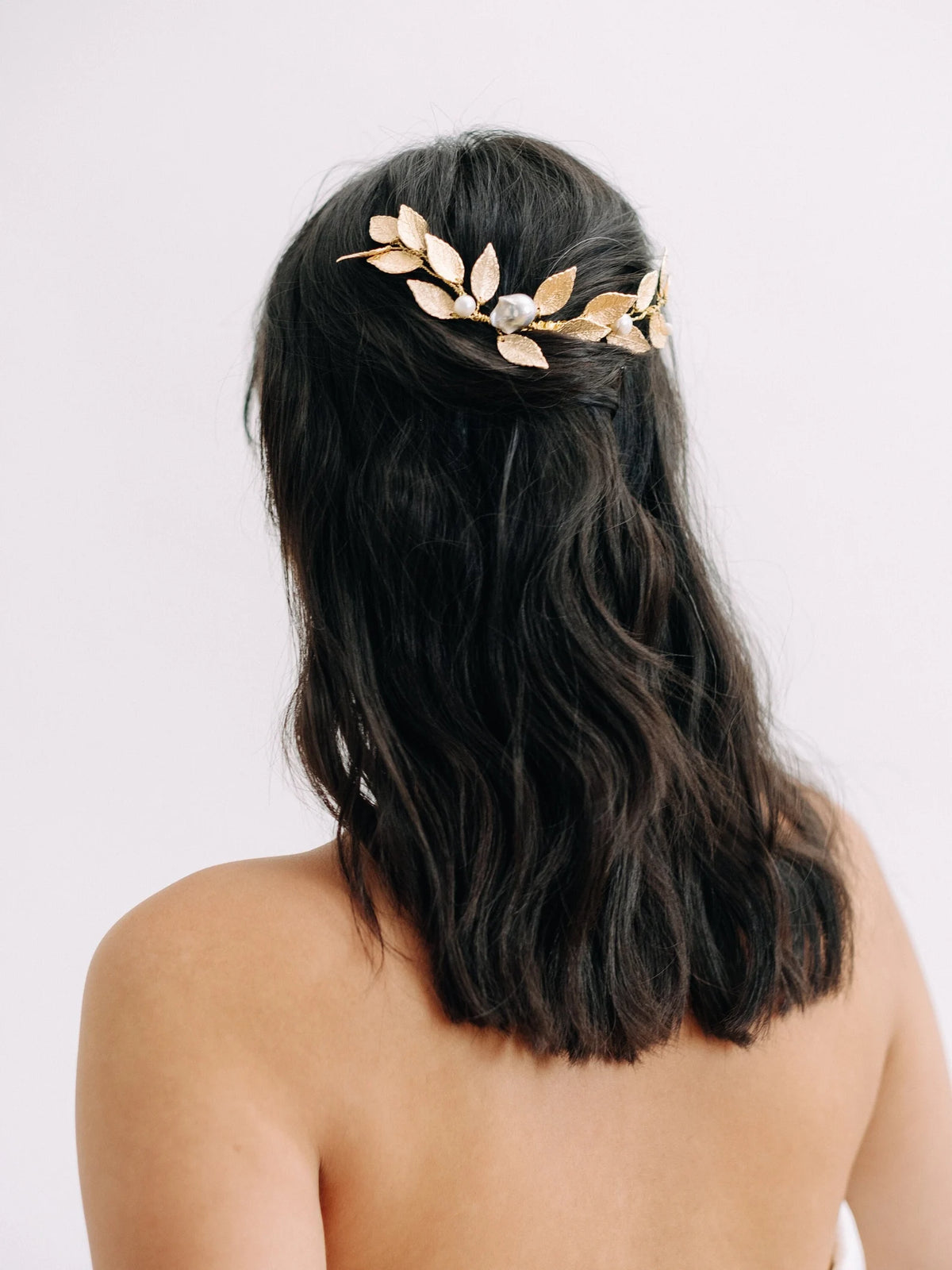 Lara - Gold Hair Comb with Baroque Pearls and Leaves - Gold Hair Comb with Baroque Pearls and Leaves Hanna Peters x Gibson Bespoke