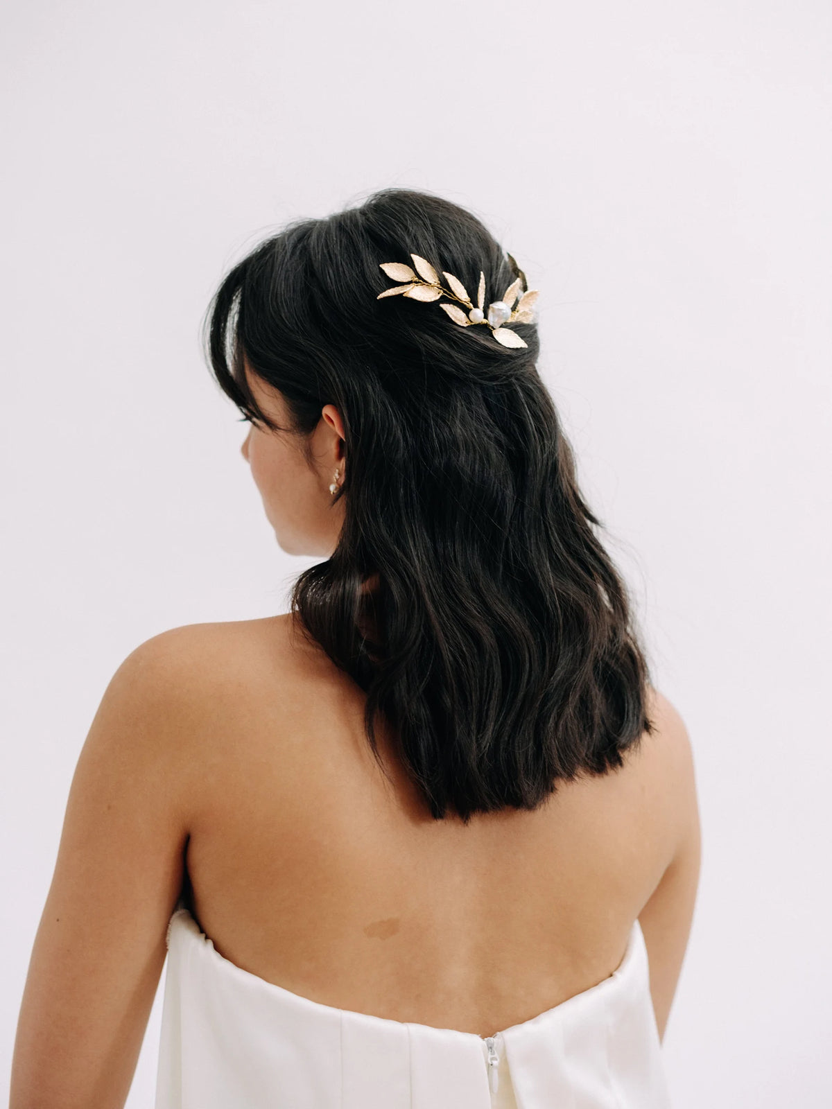 Lara - Gold Hair Comb with Baroque Pearls and Leaves - Gold Hair Comb with Baroque Pearls and Leaves Hanna Peters x Gibson Bespoke
