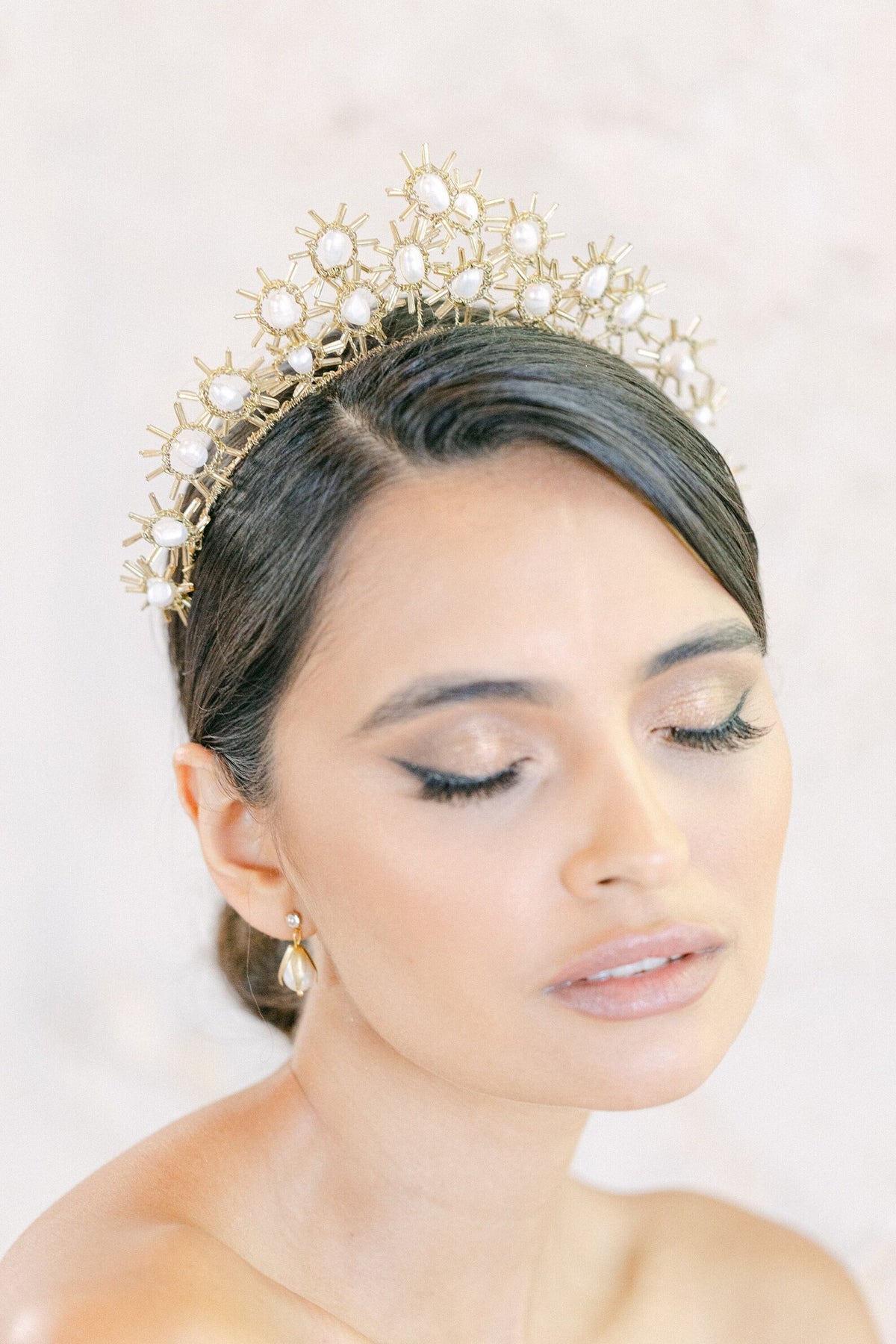 Aster – Ivoor Sterbloemen Haarband met Barokparels – Ivory Star Flower Headband with Baroque Pearls – Hanna Peters × Gibson Bespoke