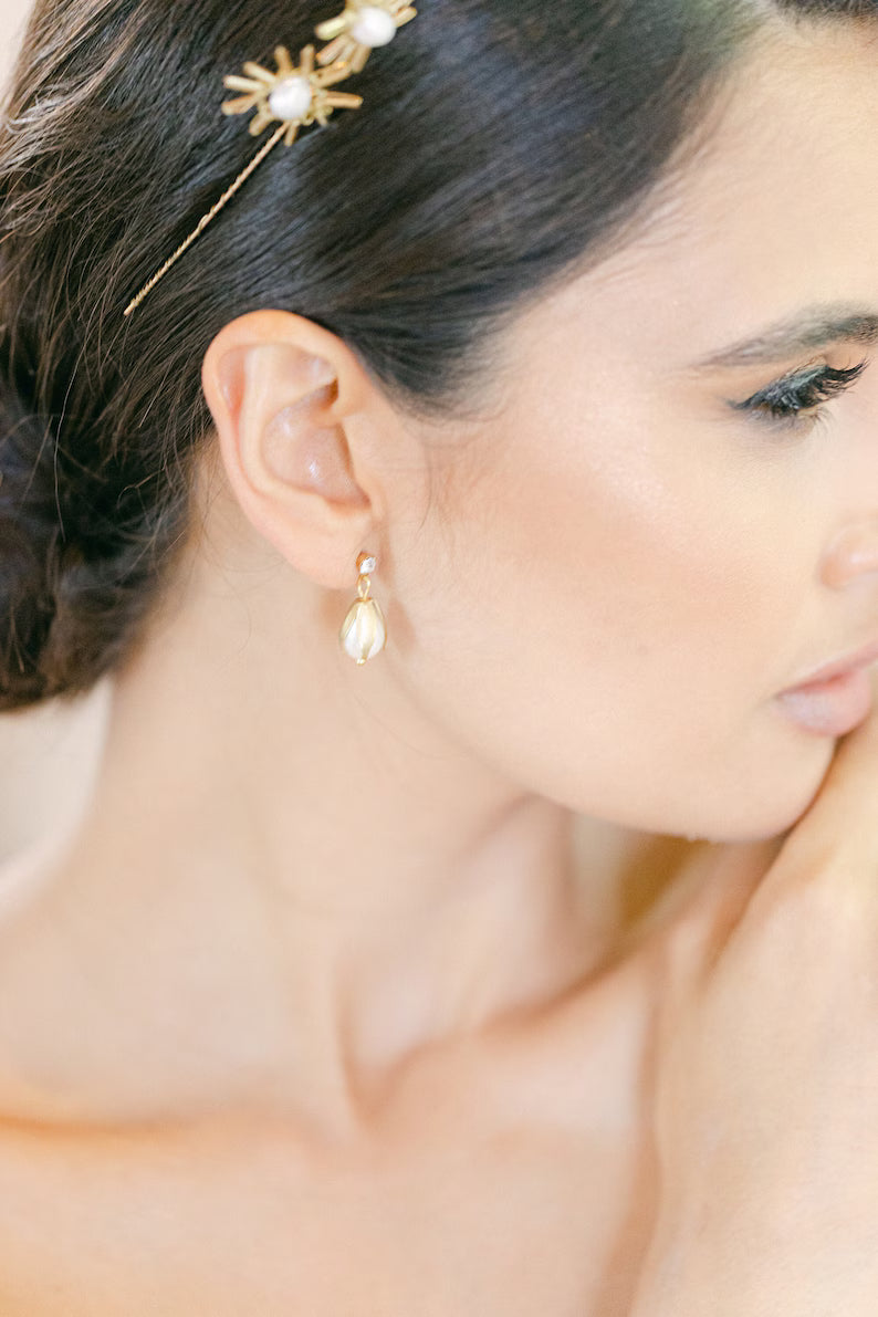 Vermeer - Ivory Pearl – Bruidsoorbellen met Bladgoud – Hanna Peters × Gibson Bespoke