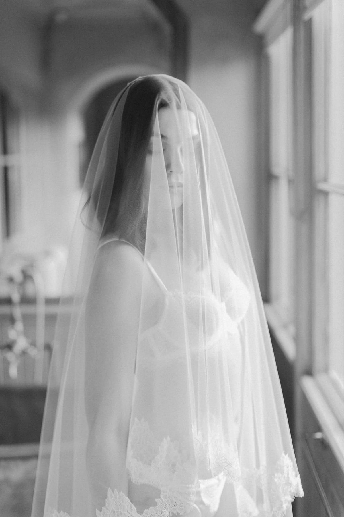 Anna - Chantilly kanten bruidssluier van fijne tule - Chantilly Lace Bridal Veil in Fine Tulle Hanna Peters x Gibson Bespoke