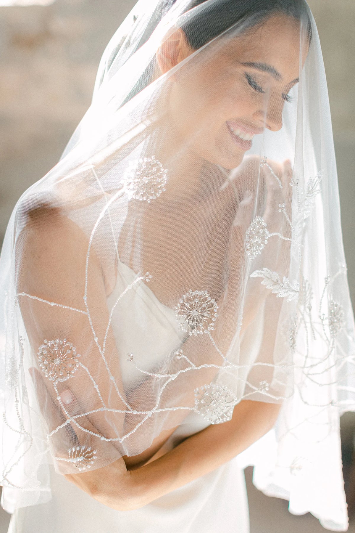 Nocturne - Ivoor bruidssluier met paardenbloem borduurwerk - Ivory Bridal Veil with Dandelion Embroidery Hanna Peters x Gibson Bespoke