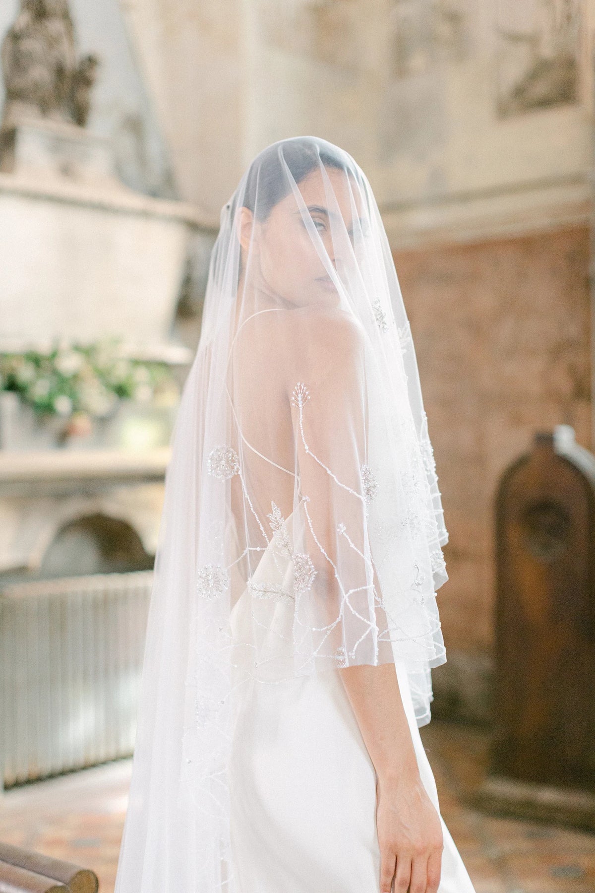 Nocturne - Ivoor bruidssluier met paardenbloem borduurwerk - Ivory Bridal Veil with Dandelion Embroidery Hanna Peters x Gibson Bespoke