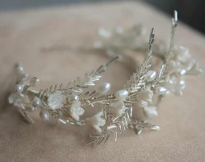 Briar – Botanisch Bruids Haarsieraad met Bloemen & Parels – Hanna Peters × Gibson Bespoke