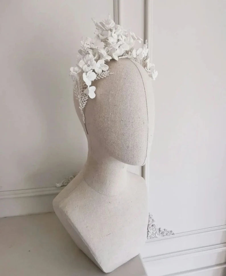 Diptyque – Porseleinen Bloemenkroon voor de Bruid – Hanna Peters × Gibson Bespoke