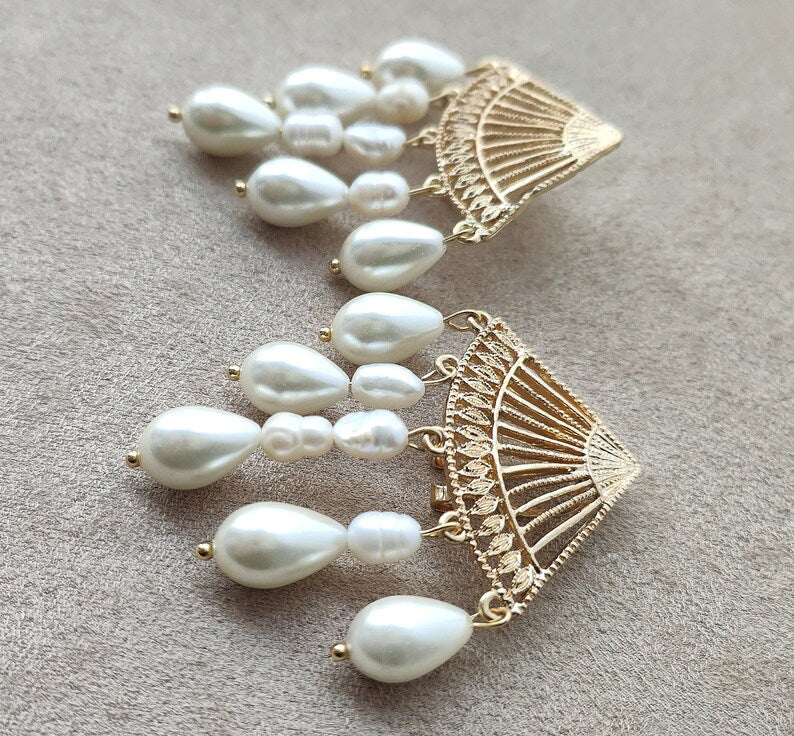 Pericon – Gouden Filigraan Bruids Oorbellen met Zoetwaterparels – Hanna Peters × Gibson Bespoke